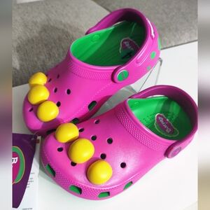 Crocs Kids' Barney Classic Clog Limited Edition Big Kids Size J4 New‎ With Tags